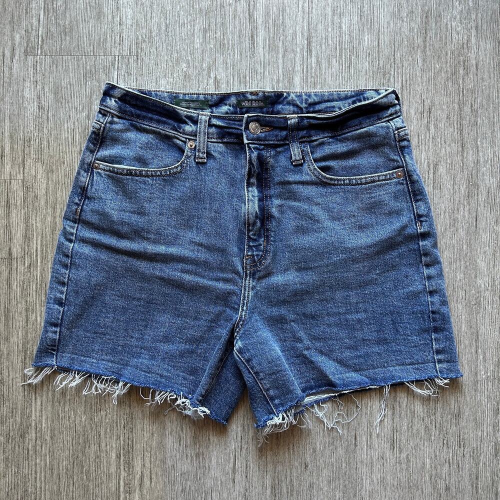 Wild Fable Medium Wash High Waist Raw Hem Cotton Stretch Jean Shorts Size 10/30R